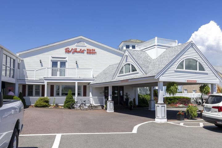 Red Jacket Beach Resort