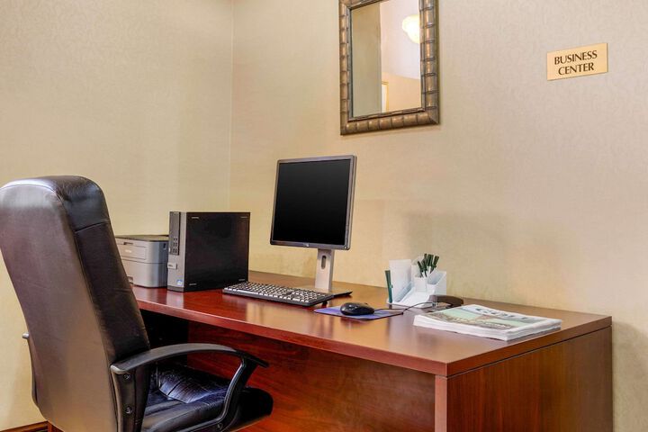 Business Center 40 of 40