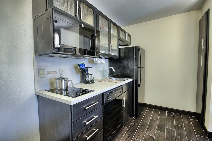 Candlewood Suites Columbus - Grove City by IHG