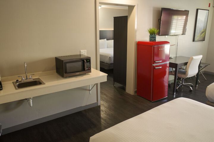 Room 39 of 41