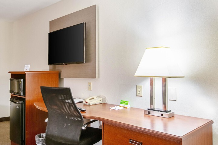Room 40 of 52