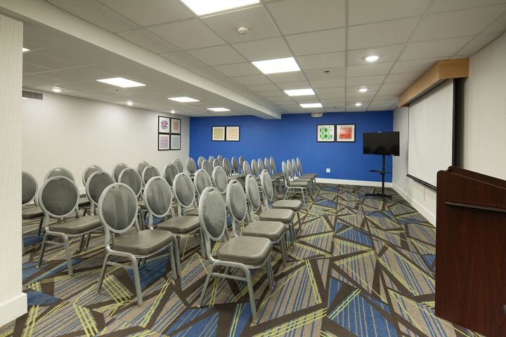 Holiday Inn Express & Suites Nashville - Brentwood I-65 by IHG