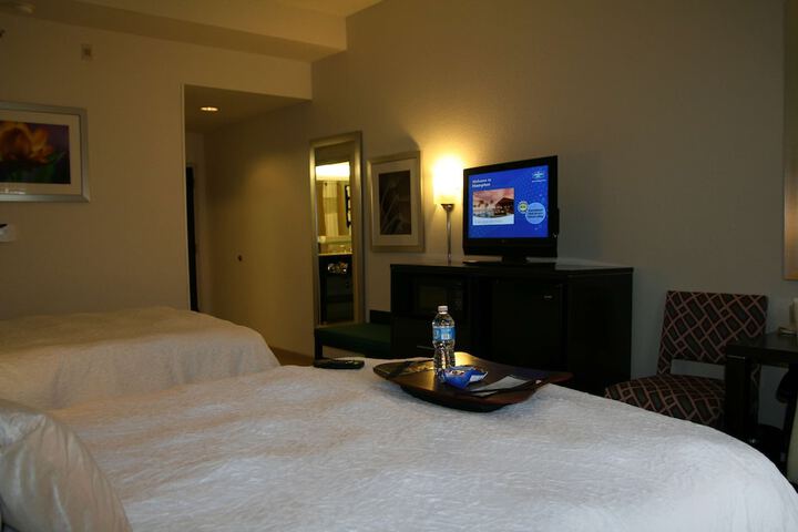 Room 72 of 98