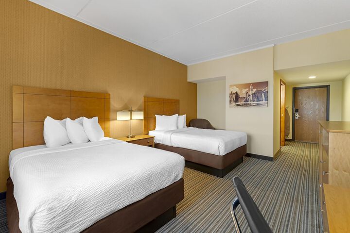 Best Western Royal Plaza Hotel & Trade Center