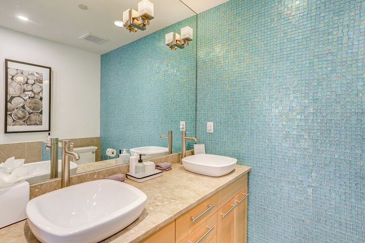 Near Trail: Dtwn Eagle Ranch Condo w / Balcony