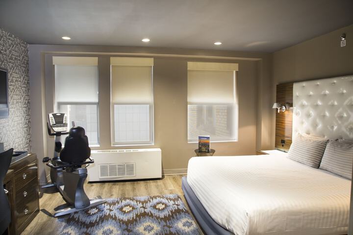 Room 21 of 53