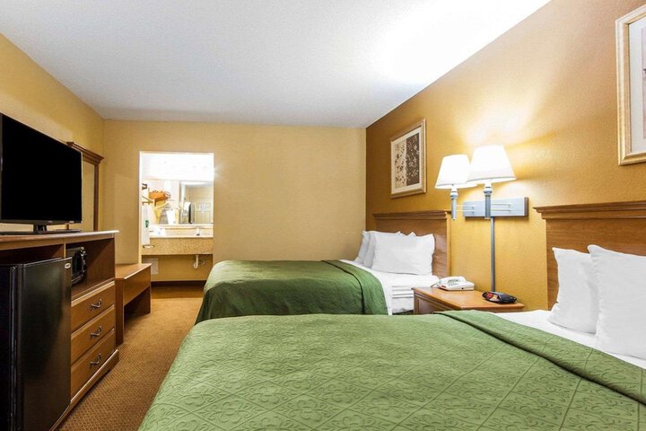 Room 46 of 65