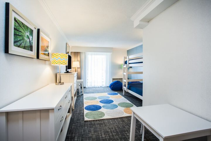Room 16 of 39
