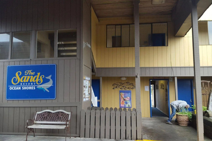 THE SANDS RESORT