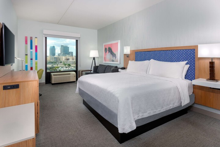 Room 44 of 71