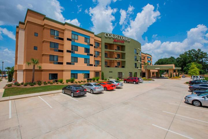 Courtyard by Marriott Jackson Airport / Pearl