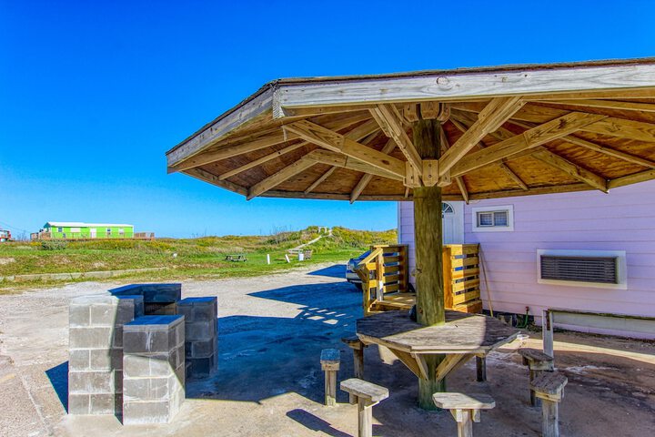 Beachgate CondoSuites and Oceanfront Resort