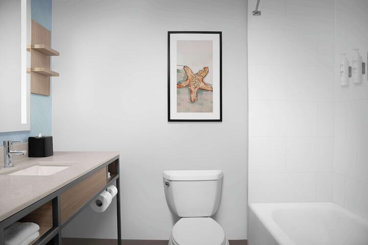 Room 21 of 34