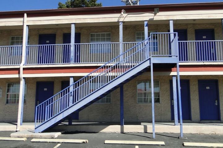 Hotel 6 of 52