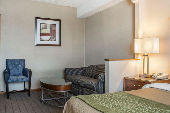 Room 14 of 30