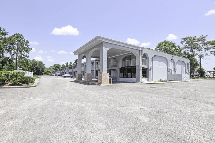 Regency Inn