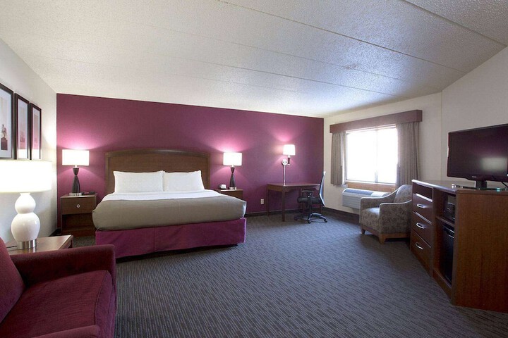AmericInn by Wyndham Osceola