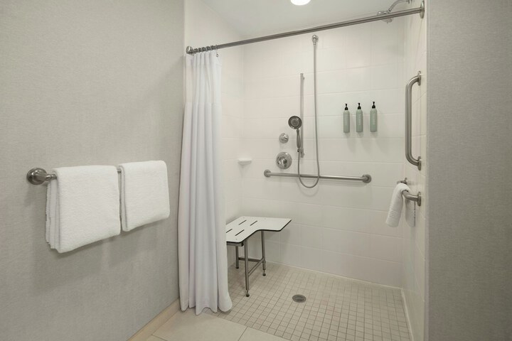 Room 15 of 65