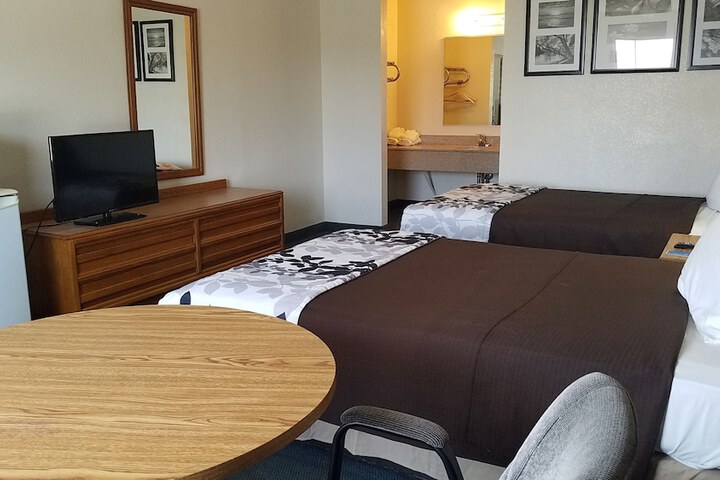 Room 15 of 27