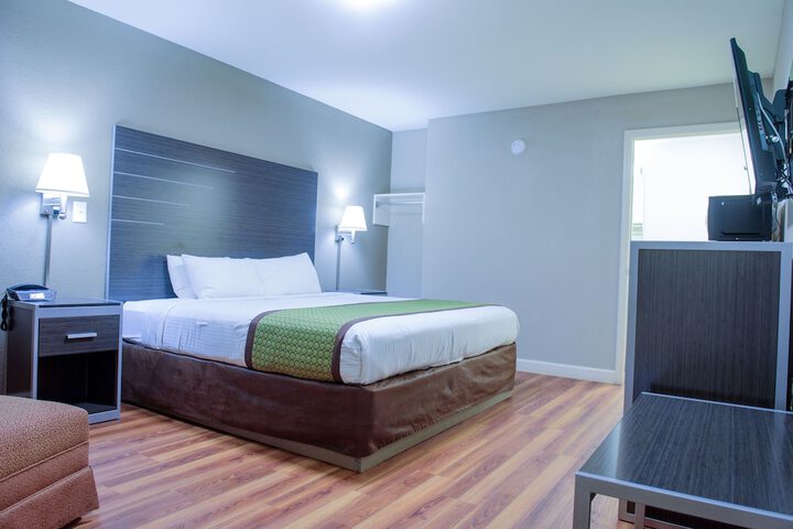 Room 34 of 41