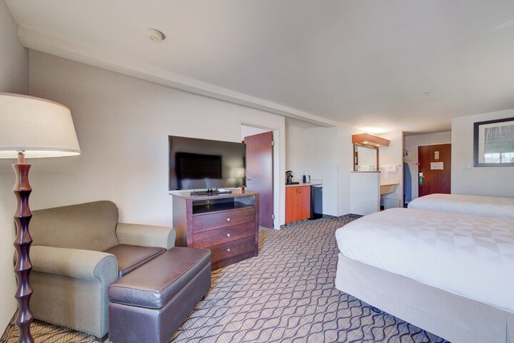 Holiday Inn West Yellowstone by IHG.
