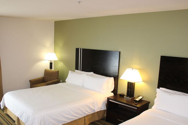 Room 42 of 150