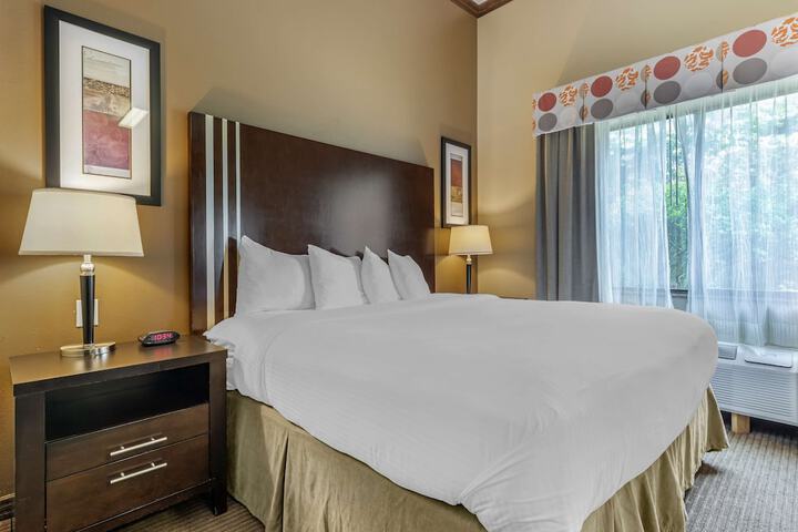 Room 17 of 38