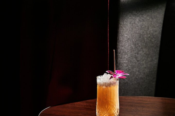 Lounge 41 of 44