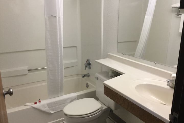 Room 12 of 34