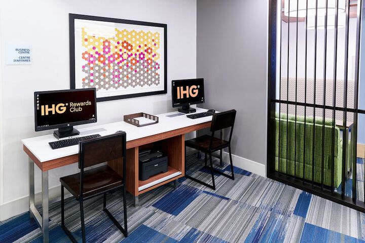 Holiday Inn Express Hotel & Suites Airport Dieppe by IHG