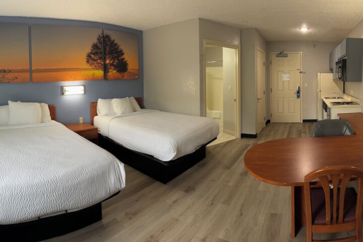 Room 32 of 47