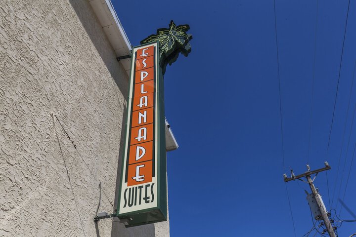 Esplanade Suites a Sundance Vacations Property