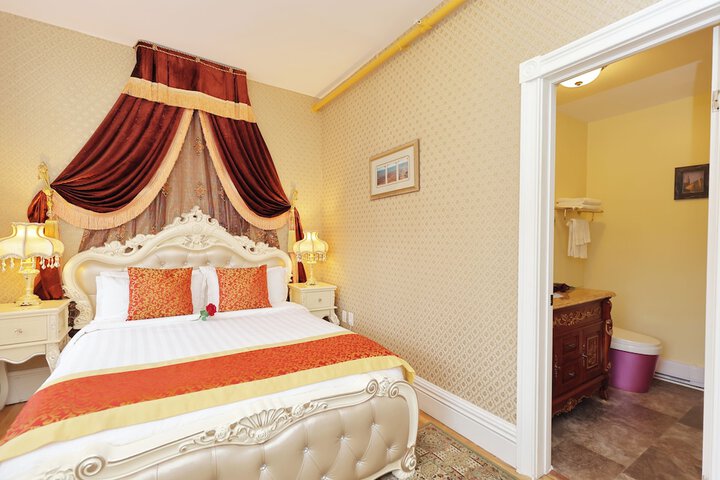 Room 180 of 252