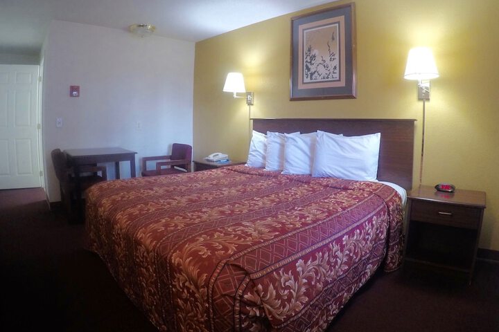 Room 14 of 24