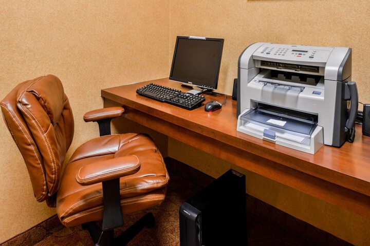 Business Center 54 of 55