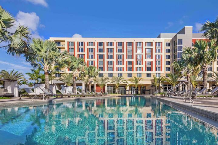 Hotel 2 of 106