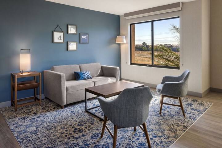 Four Points by Sheraton Ontario-Rancho Cucamonga