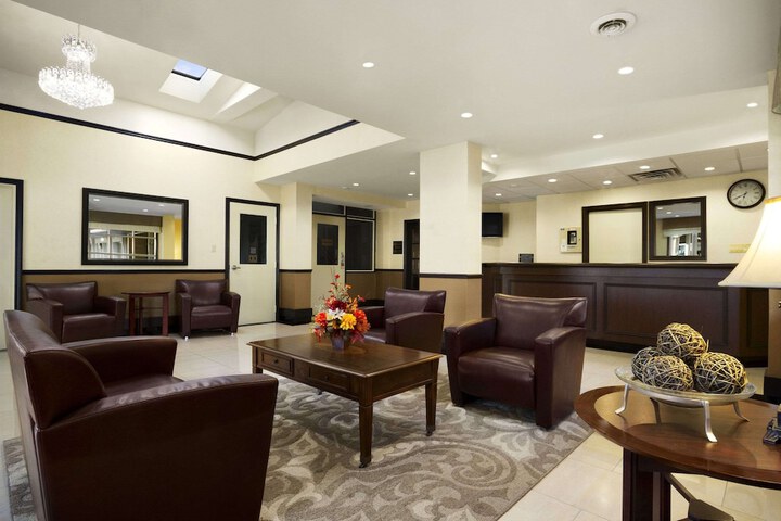 Hotel Interior 8 of 37