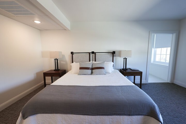 Room 160 of 220