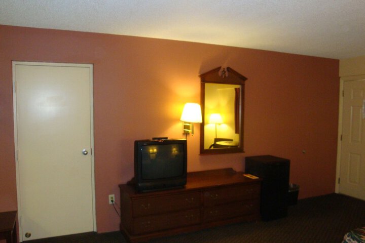 Room 28 of 30