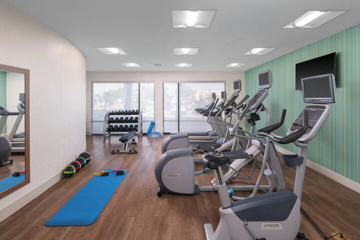 Holiday Inn Express & Suites Lakeland South by IHG
