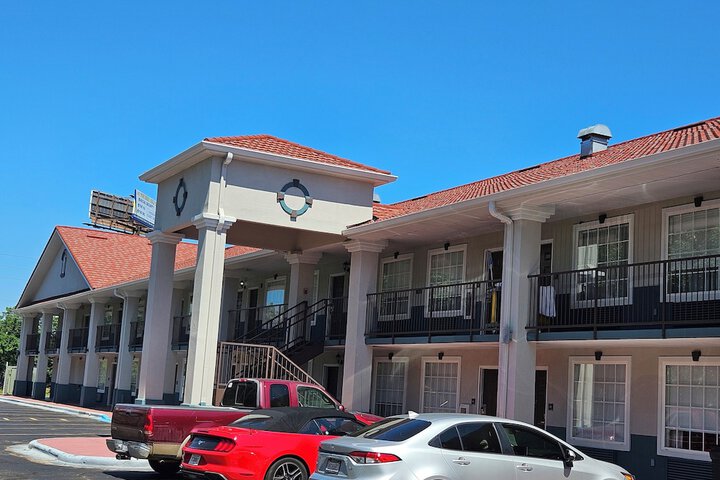 Hotel 4 of 69