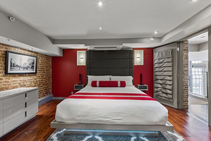 Room 359 of 488