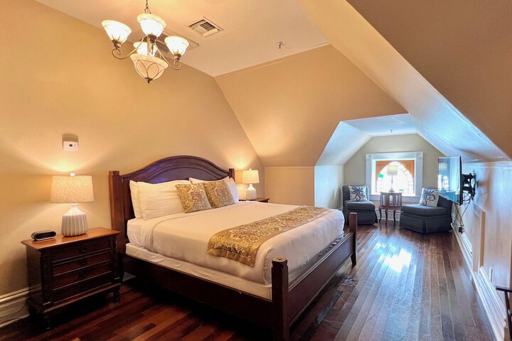 Southernmost House - Adult Exclusive