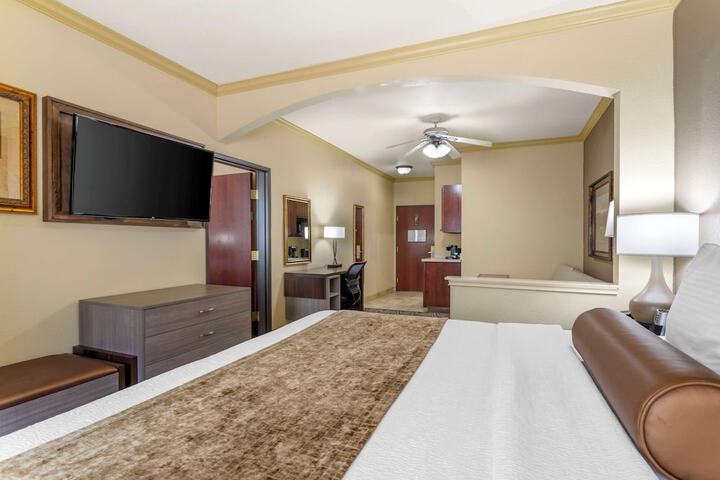 Room 26 of 35
