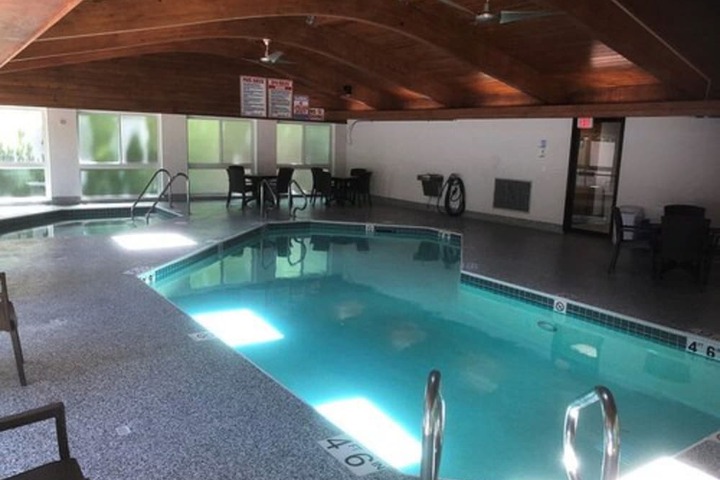 Pool 6 of 185
