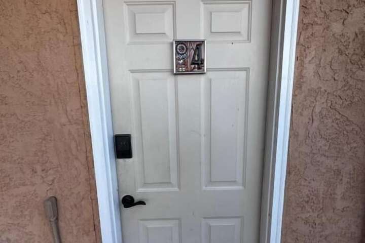 Room 20 of 38