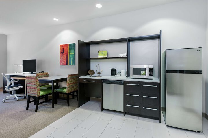 Room 16 of 39