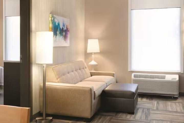 Room 16 of 26