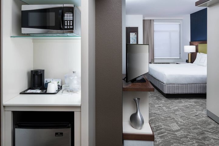 Room 15 of 21